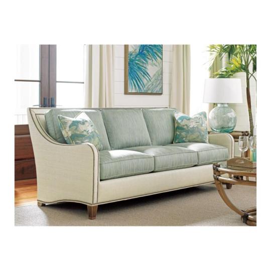 klasszikus egyedi luxus egyedi karpitos kanape gyartas mediterran provence provanszi bahama butor turkiz ulogarnitura egyedi meretre kanapek nappali balaton country stilusu lameridiana lakberendezesi aruhaz uzlet budapest.jpg